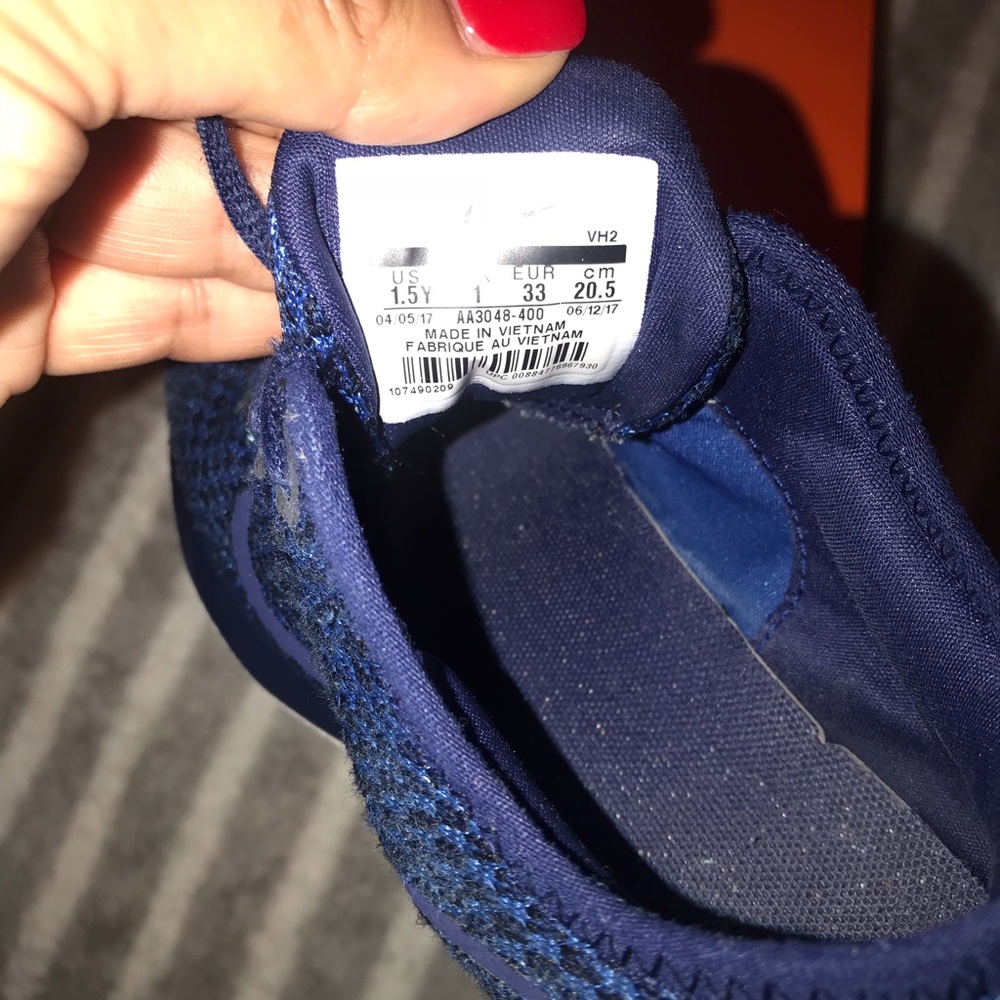 Boys Nike Blue shoes 1.5Y...